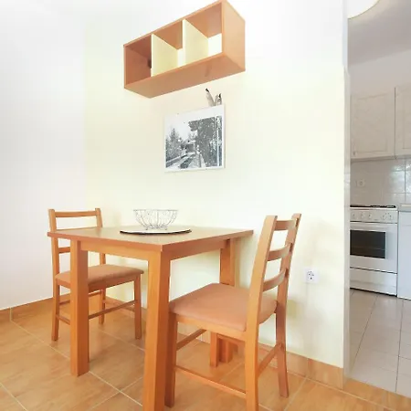 Mira 1804 Apartman